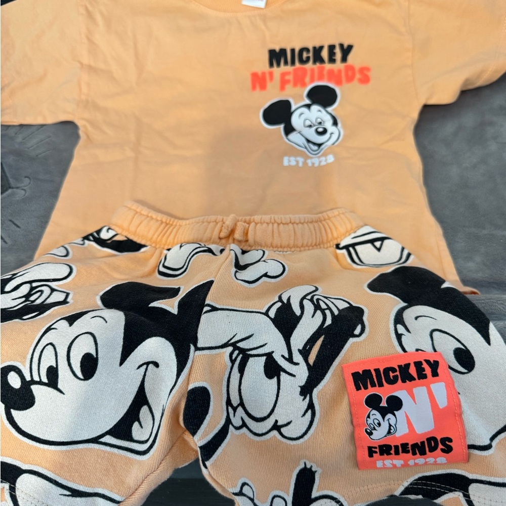 Zara Mickey Mouse matching set. 4T